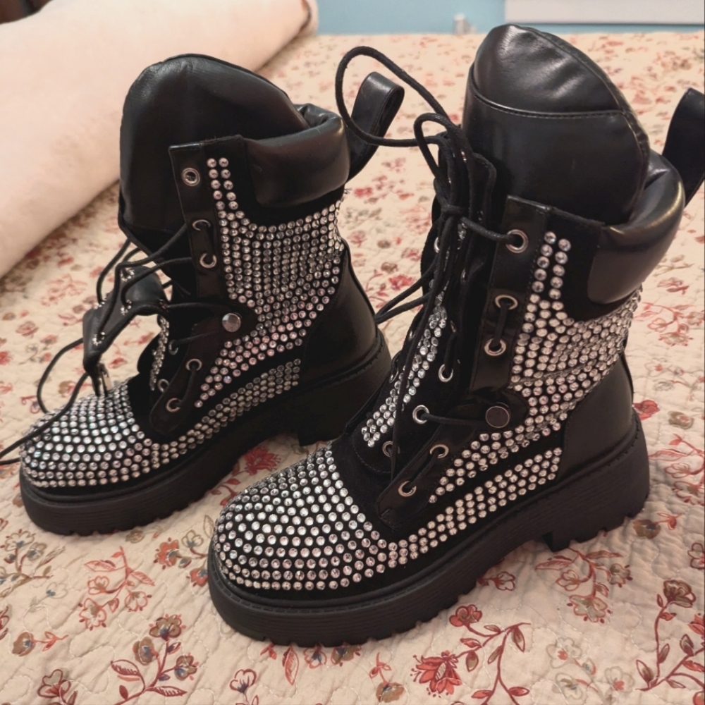 Akira, never worn beautiful studded boots